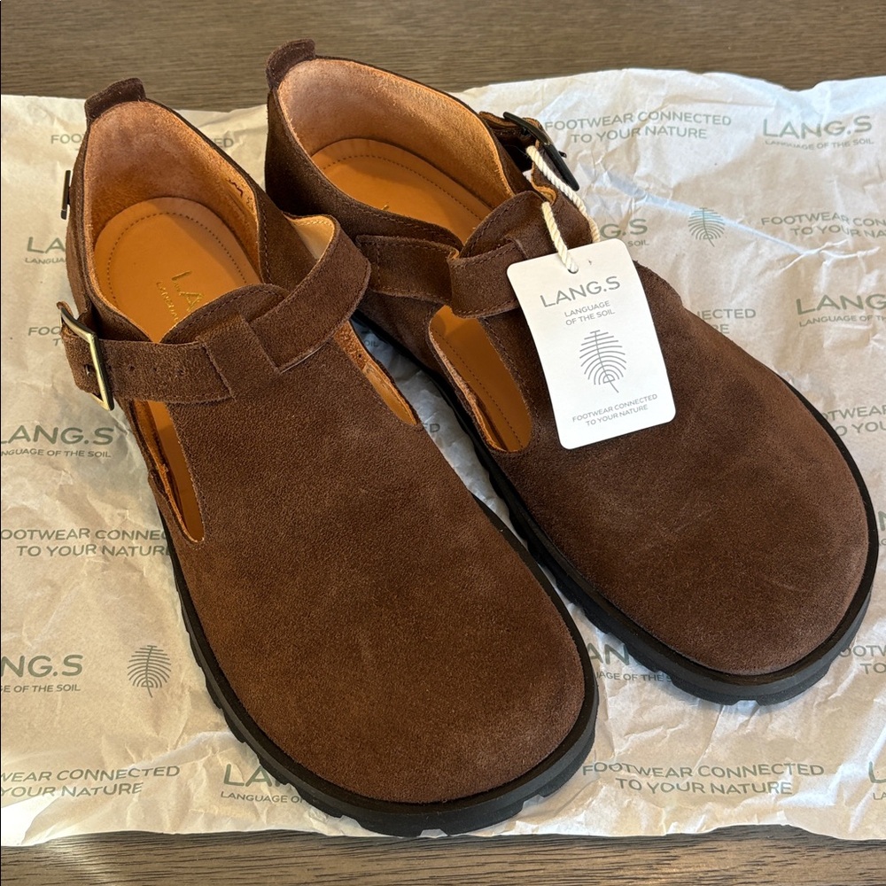 Women’s Suede Dress Shoe - Picture 3 of 4